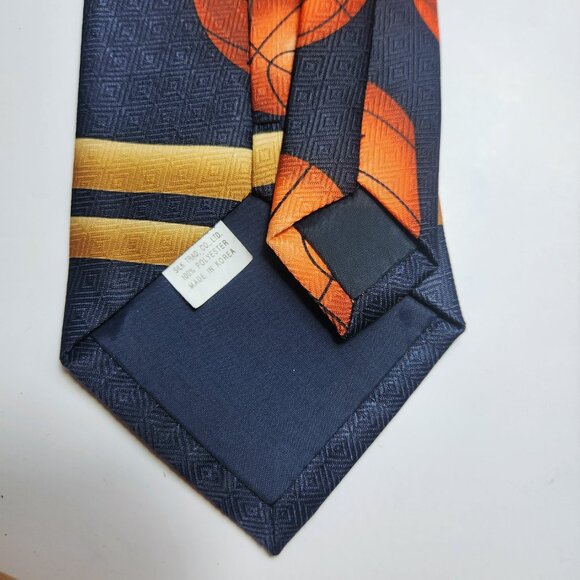 Basketball Necktie Men's Hand Made Basketballs 4" Wide 57" Long Fratello Tie - Picture 5 of 5